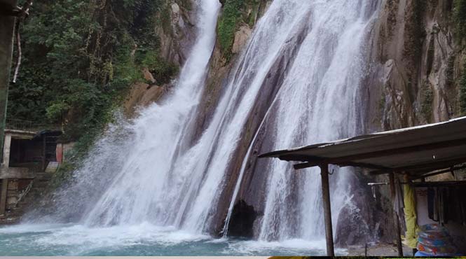 Jharipani Falls